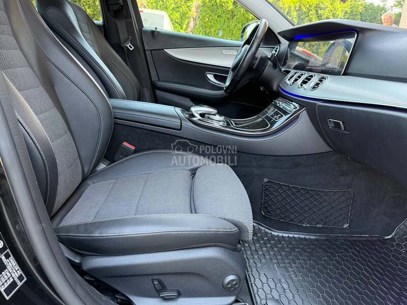 Mercedes Benz E 220 E 220 Virtual ful