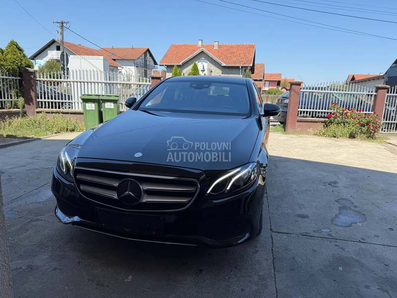 Mercedes Benz E 220 E 220 Virtual ful