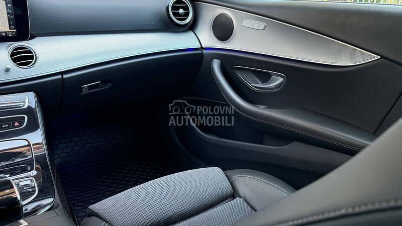 Mercedes Benz E 220 E 220 Virtual ful