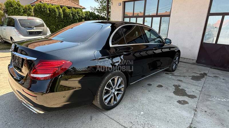 Mercedes Benz E 220 E 220 Virtual ful