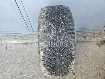 Goodyear 215/45 R16 Zimska