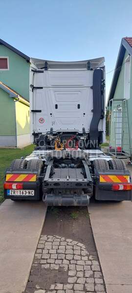Mercedes Benz Actros 1845 Mega