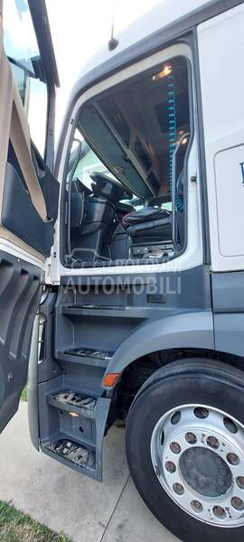 Mercedes Benz Actros 1845 Mega