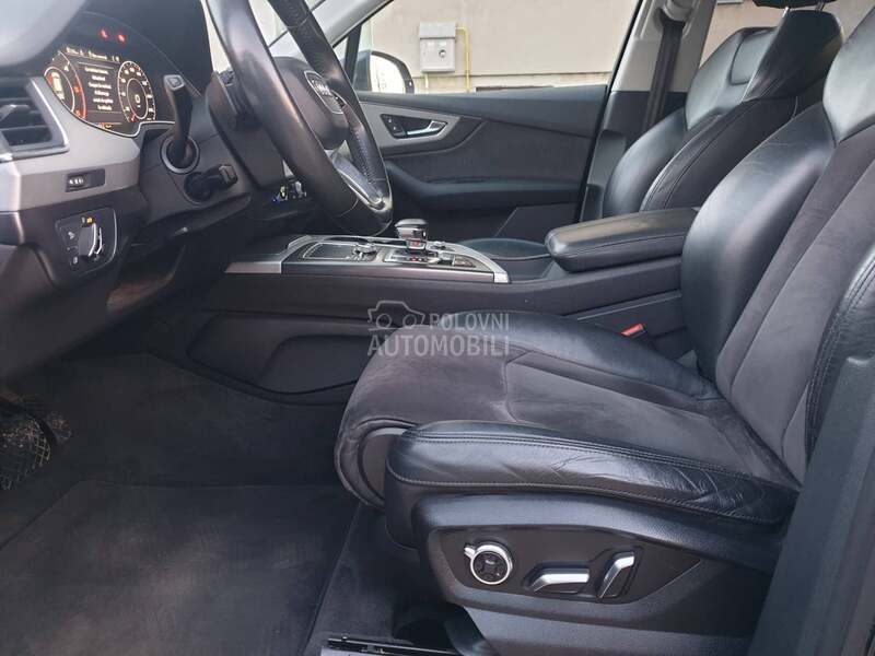 Audi Q7 sline