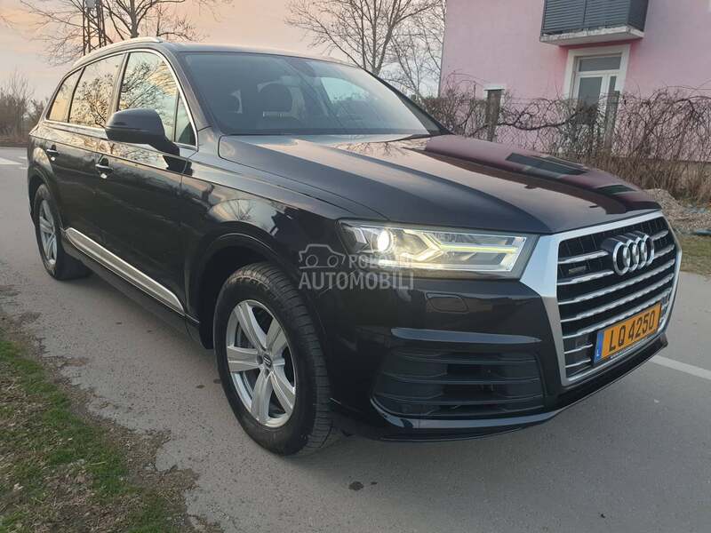 Audi Q7 sline