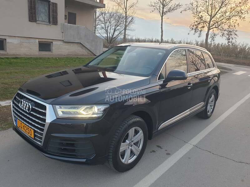 Audi Q7 sline