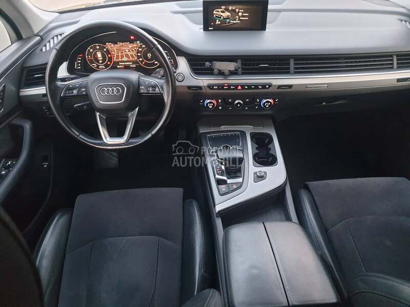 Audi Q7 sline