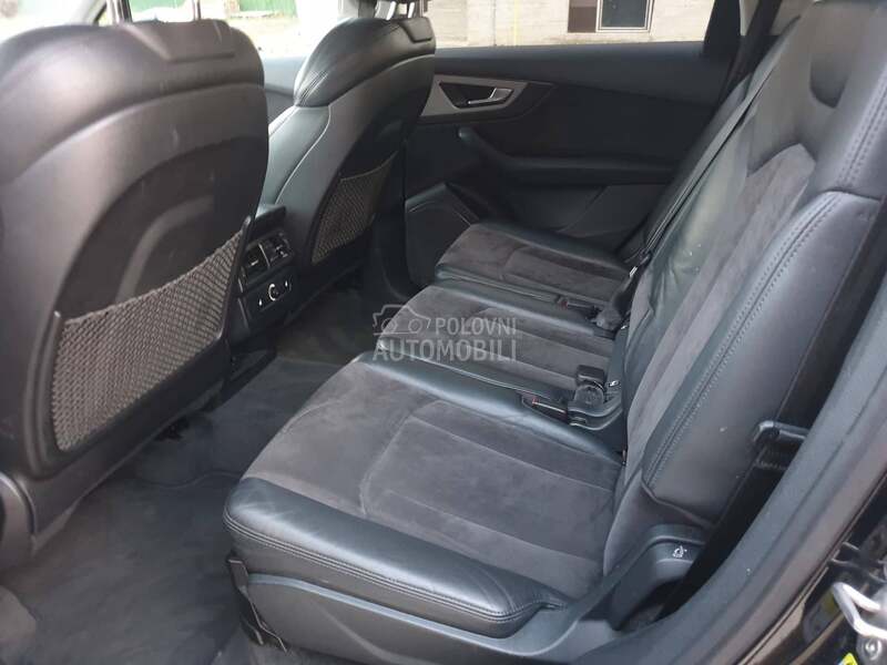 Audi Q7 sline