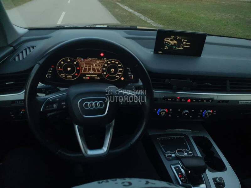 Audi Q7 sline