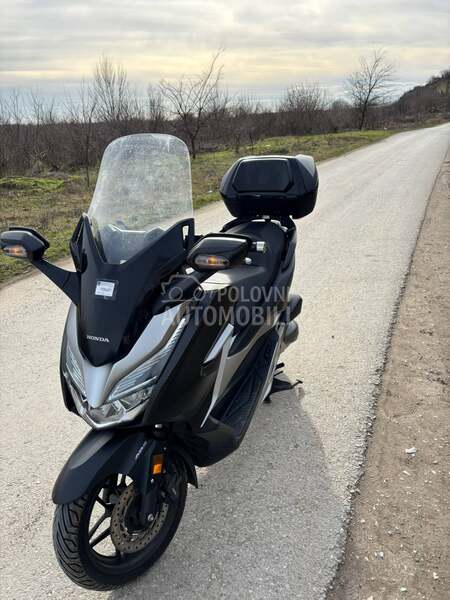 Honda FORZA 300