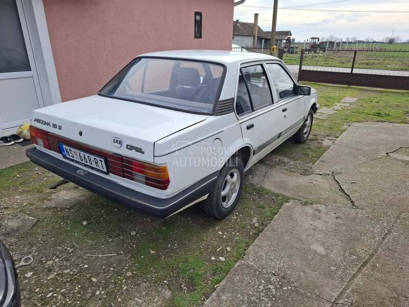 Opel Ascona 1.6