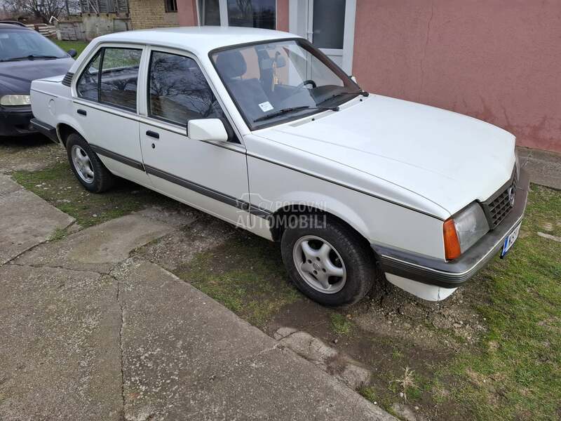 Opel Ascona 1.6