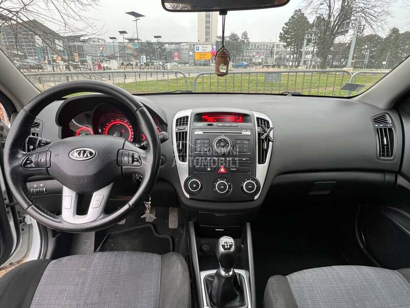 Kia pro_cee`d 