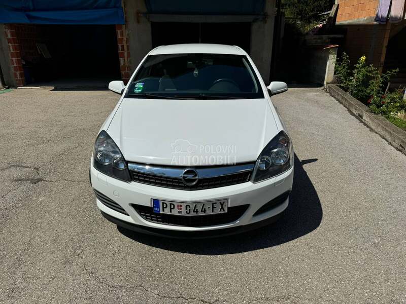 Opel Astra H GTC