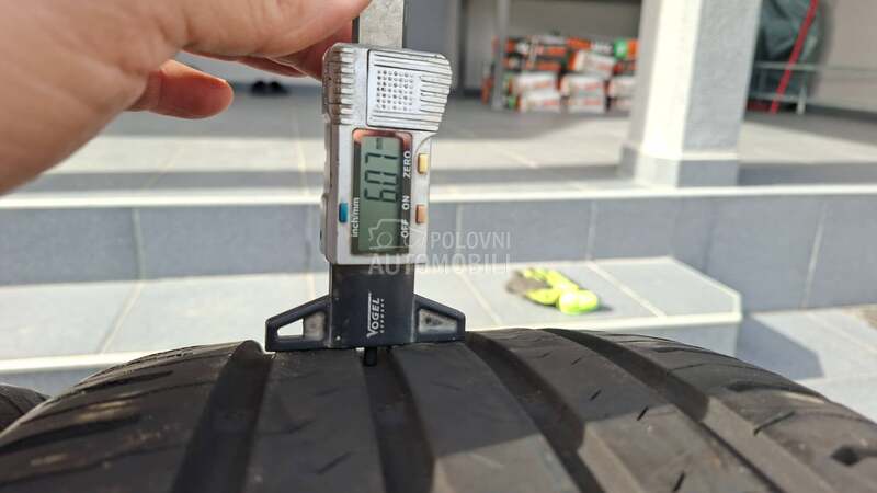 Continental 225/55 R17 Letnja