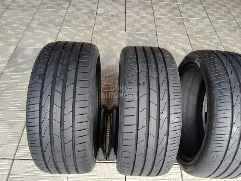 Hankook 215/40 R17 Letnja