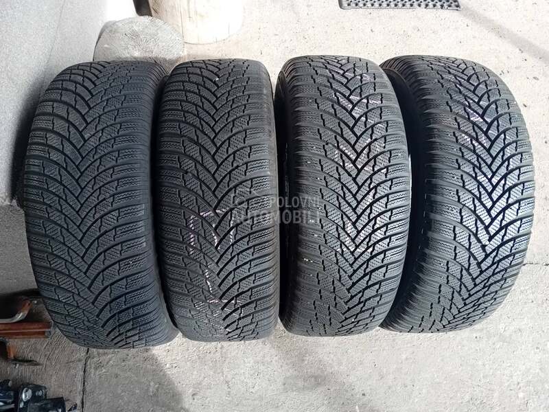 Firestone 215/60 R16 Zimska