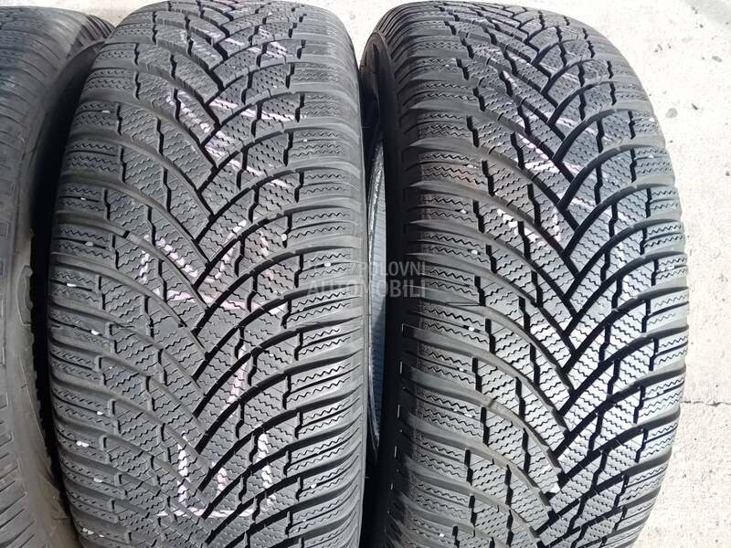 Firestone 215/60 R16 Zimska