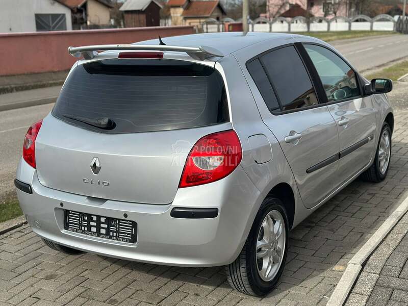 Renault Clio 1.2i /CH/