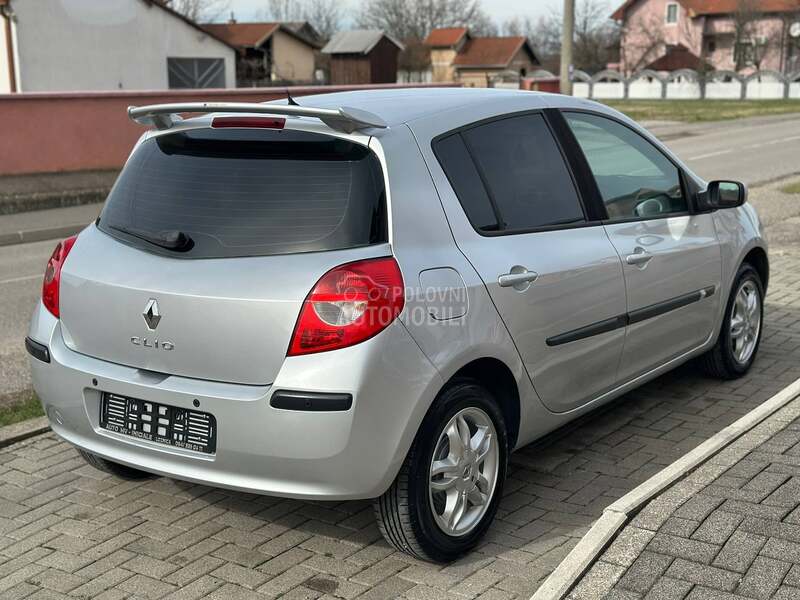 Renault Clio 1.2i /CH/