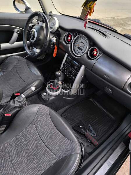 MINI Cooper 1.6