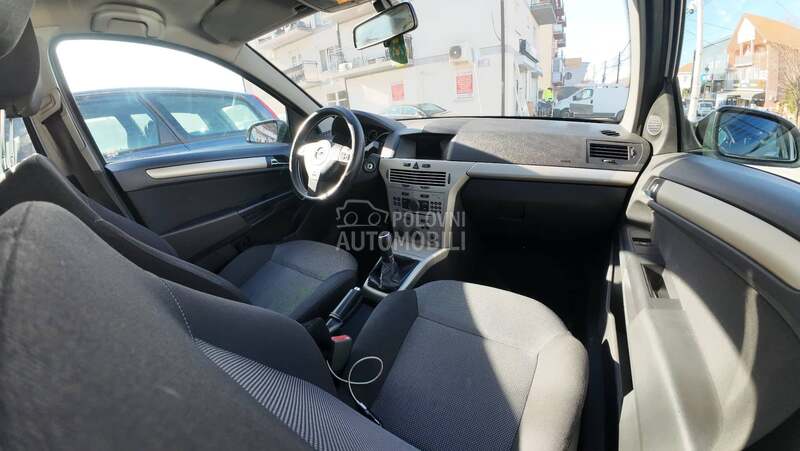 Opel Astra H 