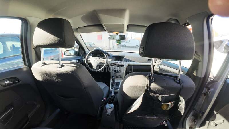Opel Astra H 