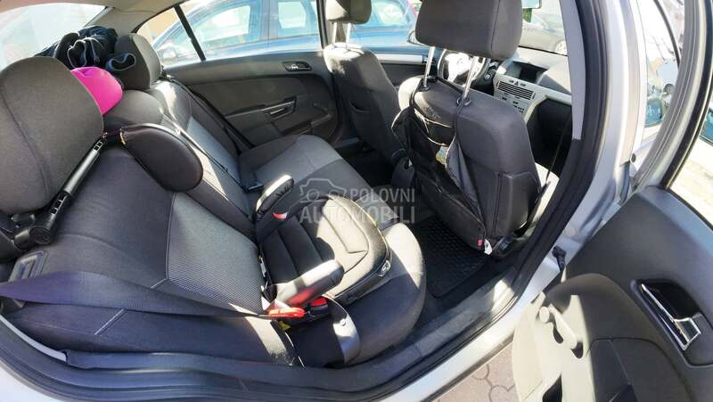 Opel Astra H 