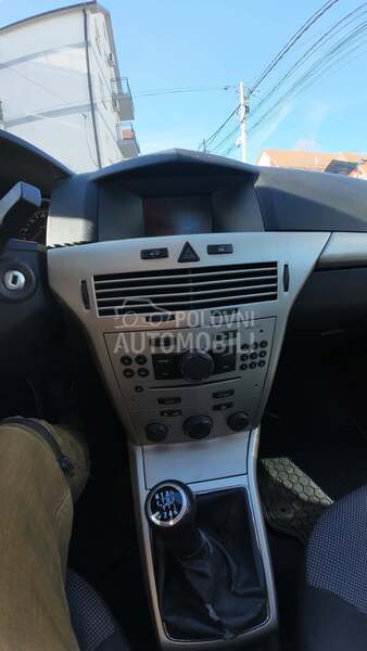 Opel Astra H 