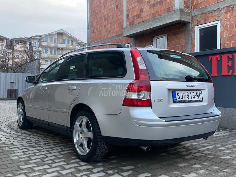 Volvo V50 d5