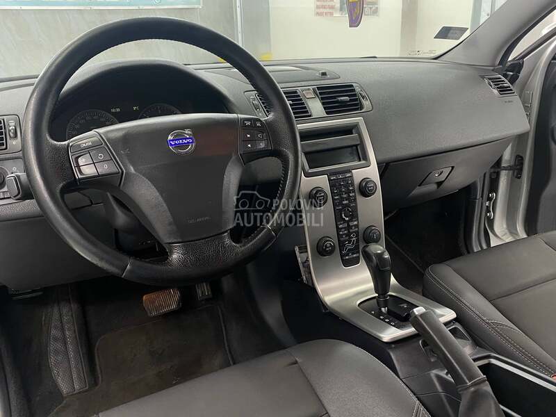 Volvo V50 d5