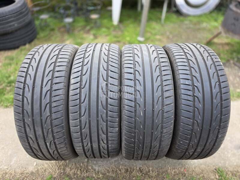 Semperit 235/45 R19 Letnja