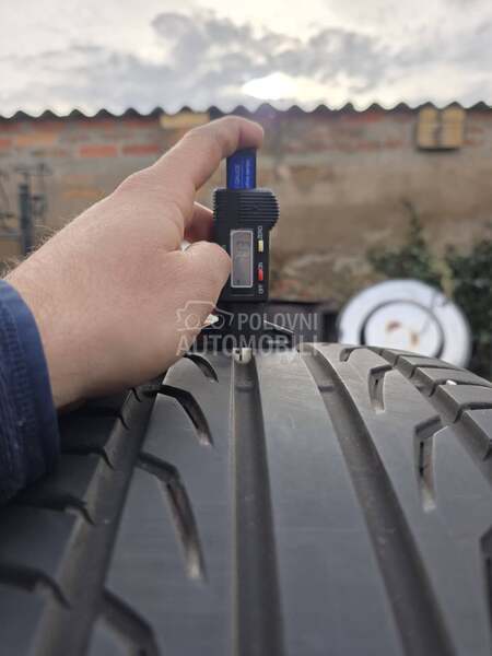 Semperit 235/45 R19 Letnja