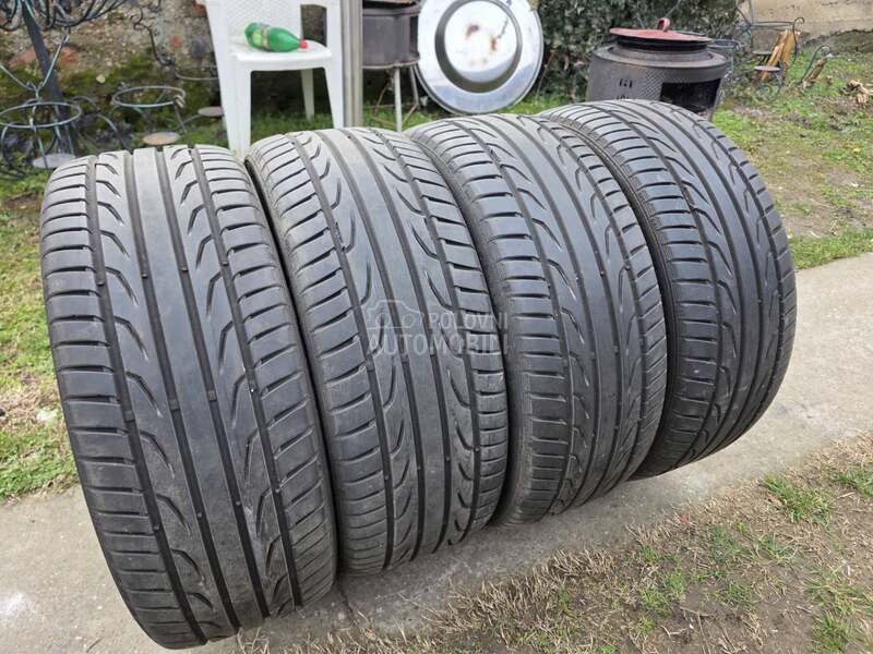 Semperit 235/45 R19 Letnja