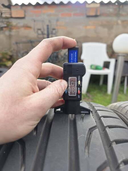 Semperit 235/45 R19 Letnja