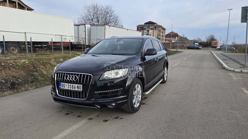 Audi Q7 