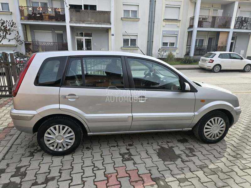 Ford Fusion 1.4