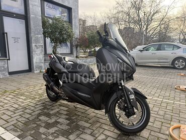 Yamaha X MAX 300 XMAX