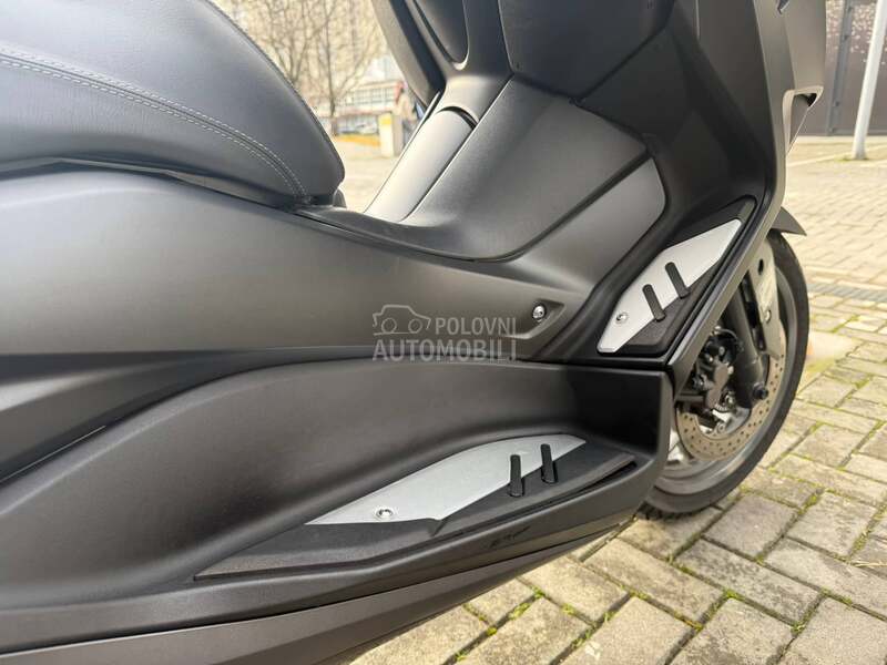 Yamaha X MAX 300 XMAX
