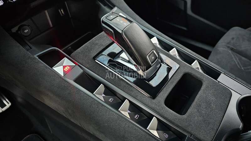 DS 7 1.5 Performance Line