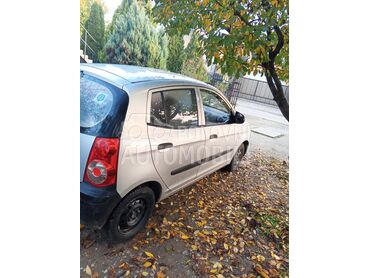 Kia Picanto bg