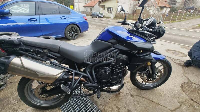 Triumph Tiger 800