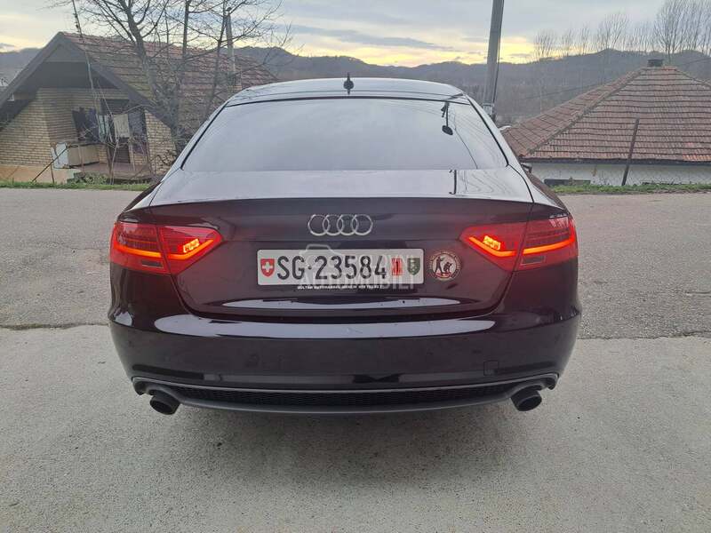 Audi A5 2.0TFSI4x4švajcarska