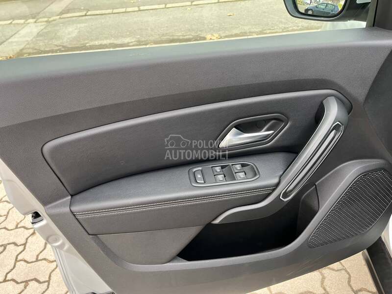 Dacia Duster Švajcarac