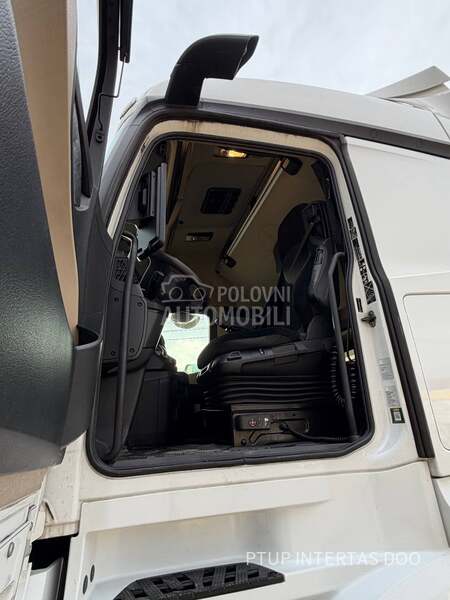 Mercedes Benz 1845 MP5 stream space