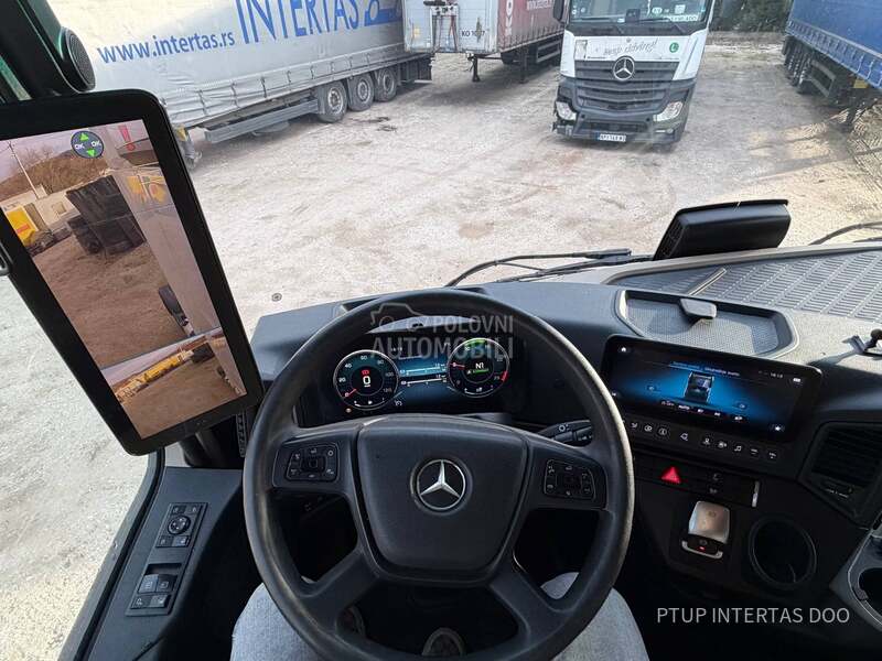 Mercedes Benz 1845 MP5 stream space