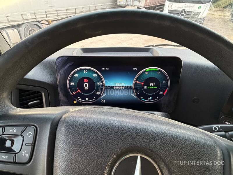 Mercedes Benz 1845 MP5 stream space