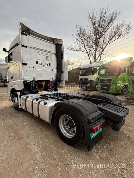 Mercedes Benz 1845 MP5 stream space