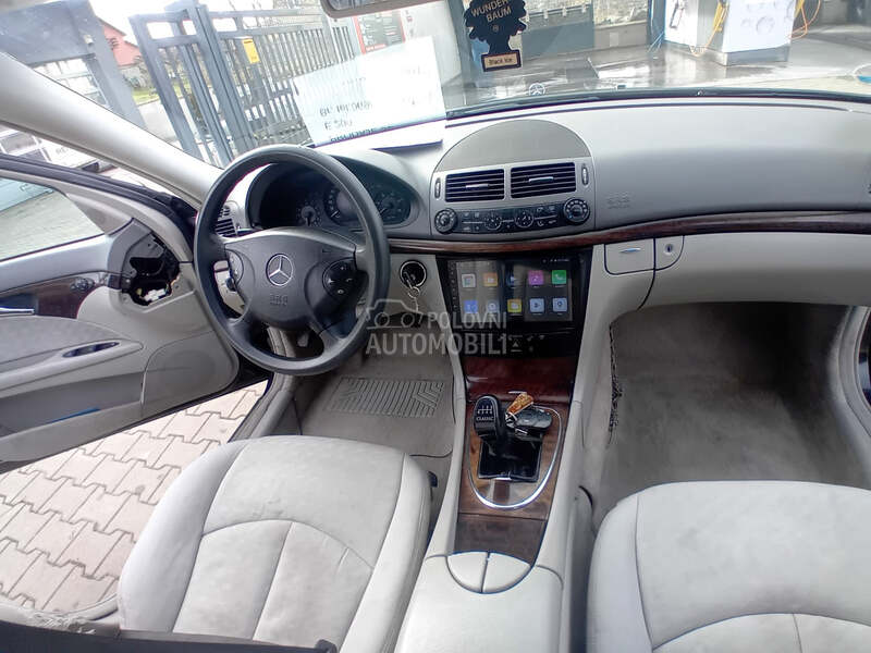 Mercedes Benz E 200 