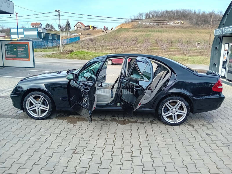 Mercedes Benz E 200 